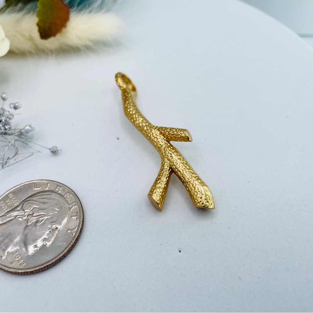 India Hicks Gold Tone Charm Signature